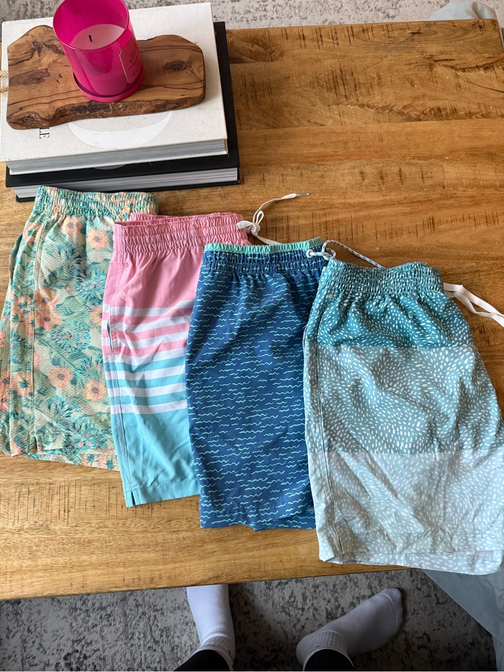 Chubbies Men's Swim Shorts - lined bathing suit bottoms, Swim Trunks - size L